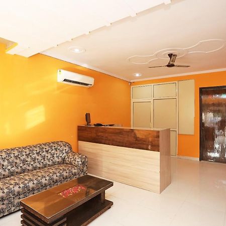 Hotel Oyo Rose Residency Near Dwarka Sector 9 Metro Station Nueva Delhi Exterior foto