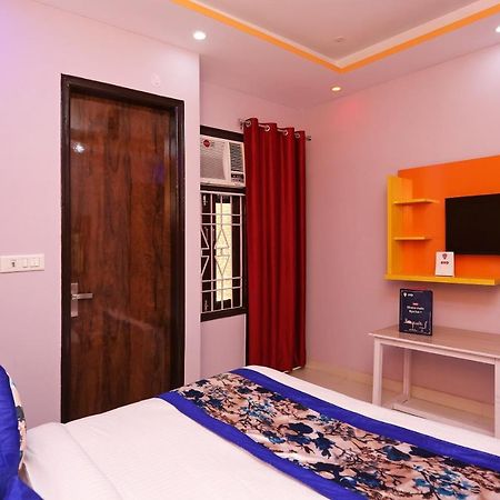 Hotel Oyo Rose Residency Near Dwarka Sector 9 Metro Station Nueva Delhi Exterior foto