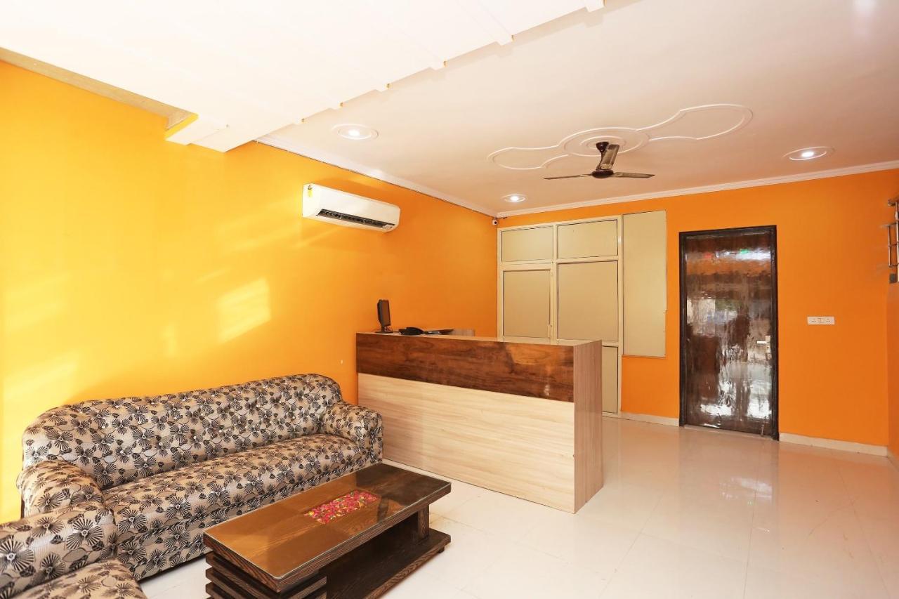 Hotel Oyo Rose Residency Near Dwarka Sector 9 Metro Station Nueva Delhi Exterior foto