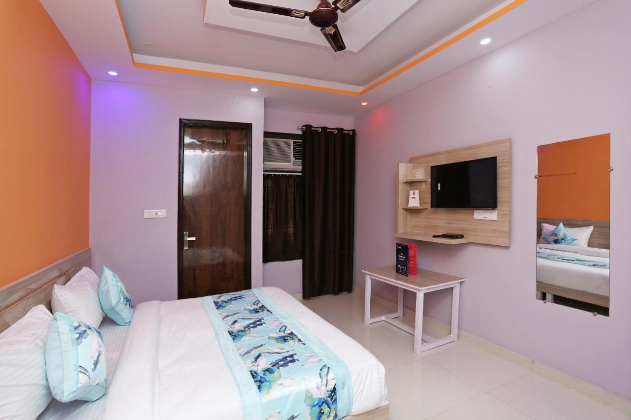 Hotel Oyo Rose Residency Near Dwarka Sector 9 Metro Station Nueva Delhi Exterior foto