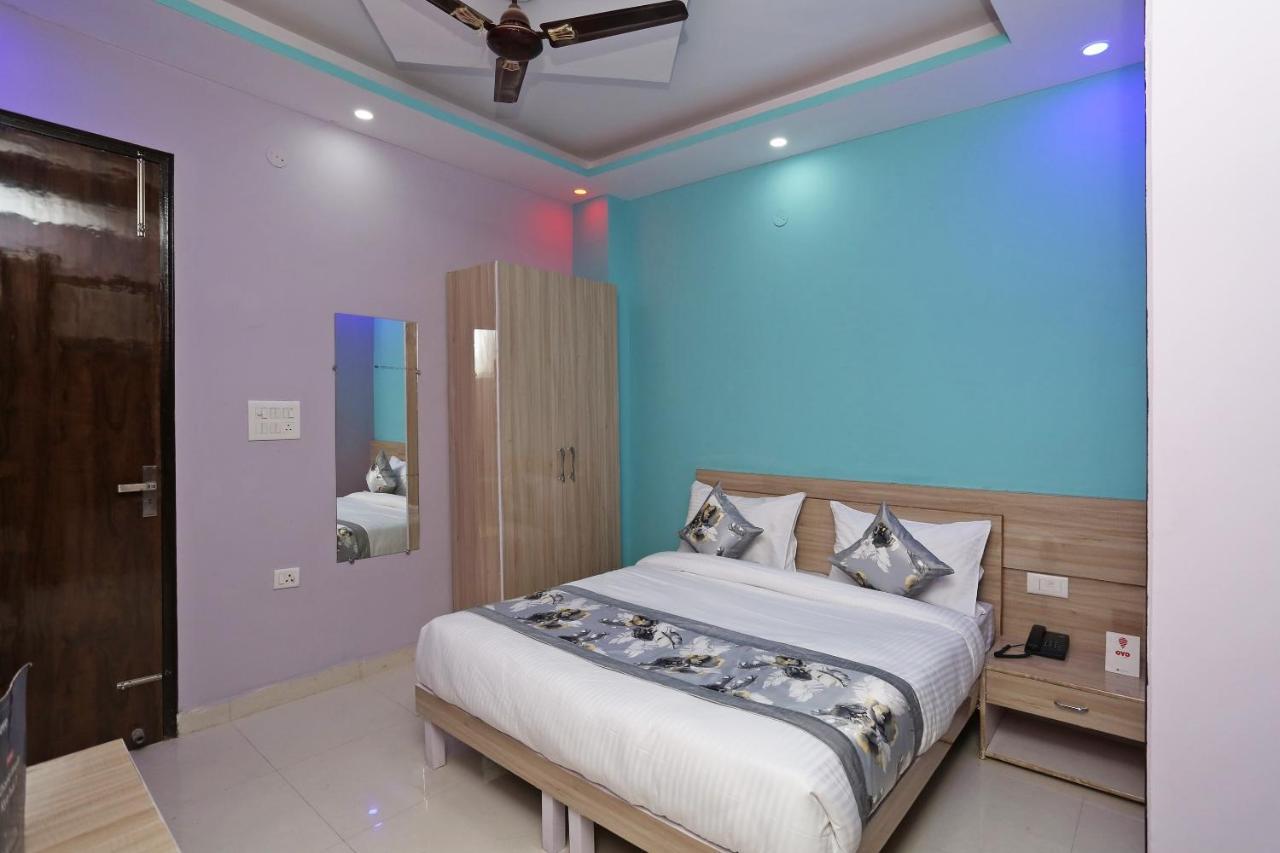 Hotel Oyo Rose Residency Near Dwarka Sector 9 Metro Station Nueva Delhi Exterior foto
